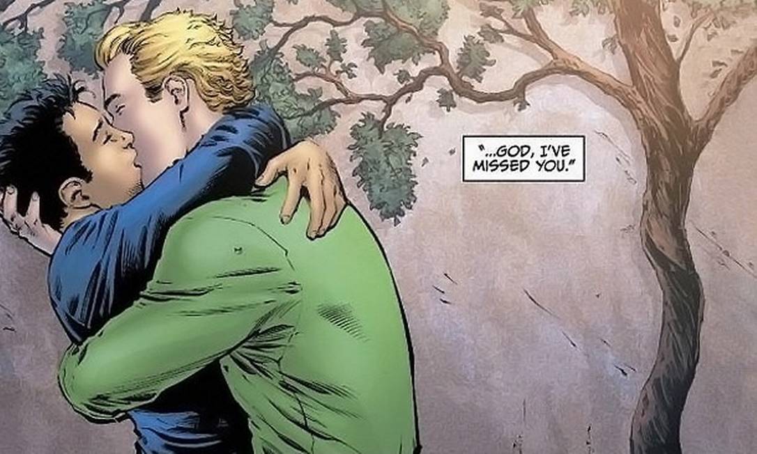 Trecho de "Earth 2", a revista em quadrinhos que revela que Lanterna Verde é gay Foto: Reprodução