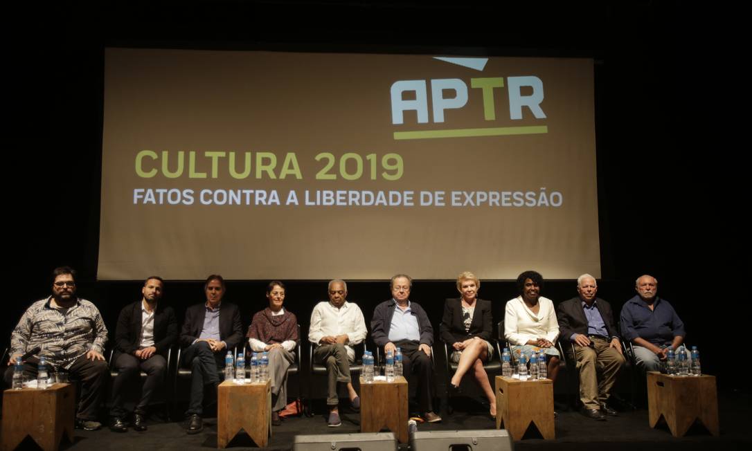 Eduardo Barata, da APTR, Calero, Nascimento e Silva, Ana de Hollanda, Gilberto Gil, Francisco Weffort, Marta Suplicy, Benedita da Silva, Sérgio Paulo Rouanet e Eliomar Coelho Foto: Alexandre Cassiano