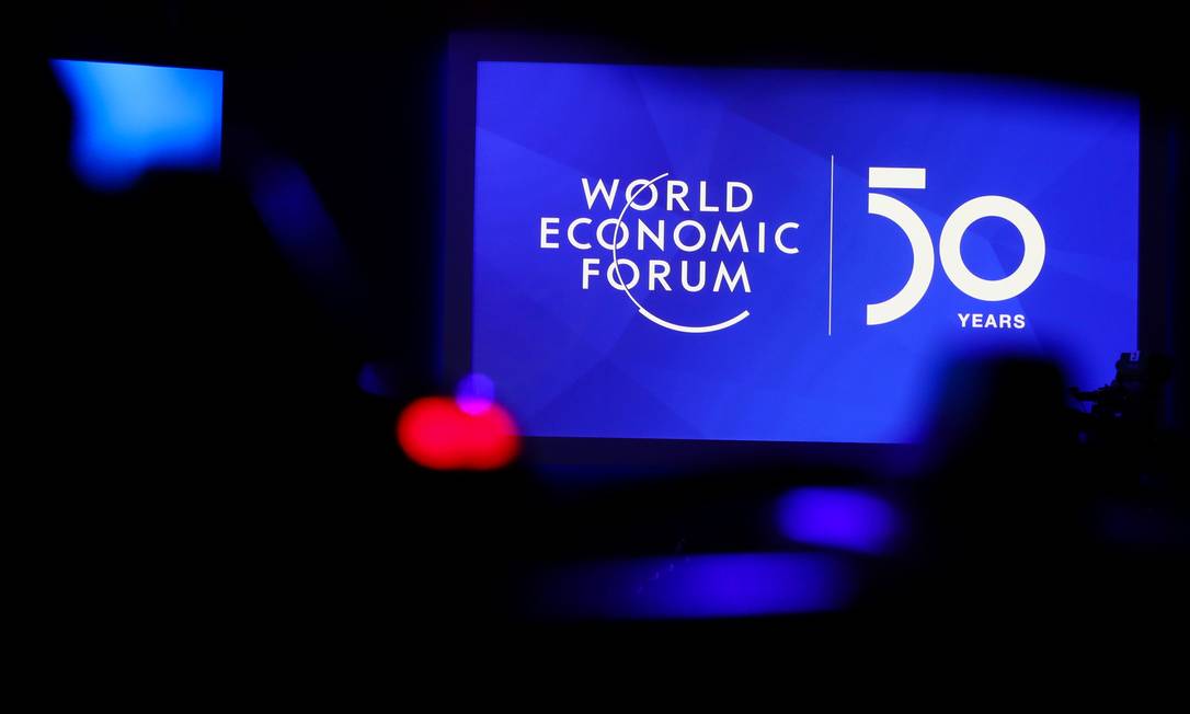 Relatório da PwC foi apresentado nesta segunda-feira, véspera do início do Fórum Econômico Mundial Foto: DENIS BALIBOUSE / REUTERS