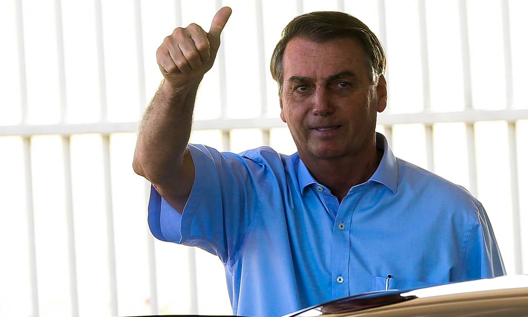 Presidente Jair Bolsonaro deixa o Palácio da Alvorada Foto: Antonio Cruz/Agência Brasil / Agência O Globo