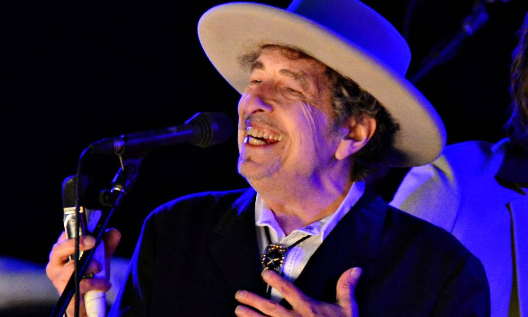 Bob Dylan durante apresentação no The Hop Festival em Paddock Wood, em junho de 2012 Foto: Ki Price / Reuters