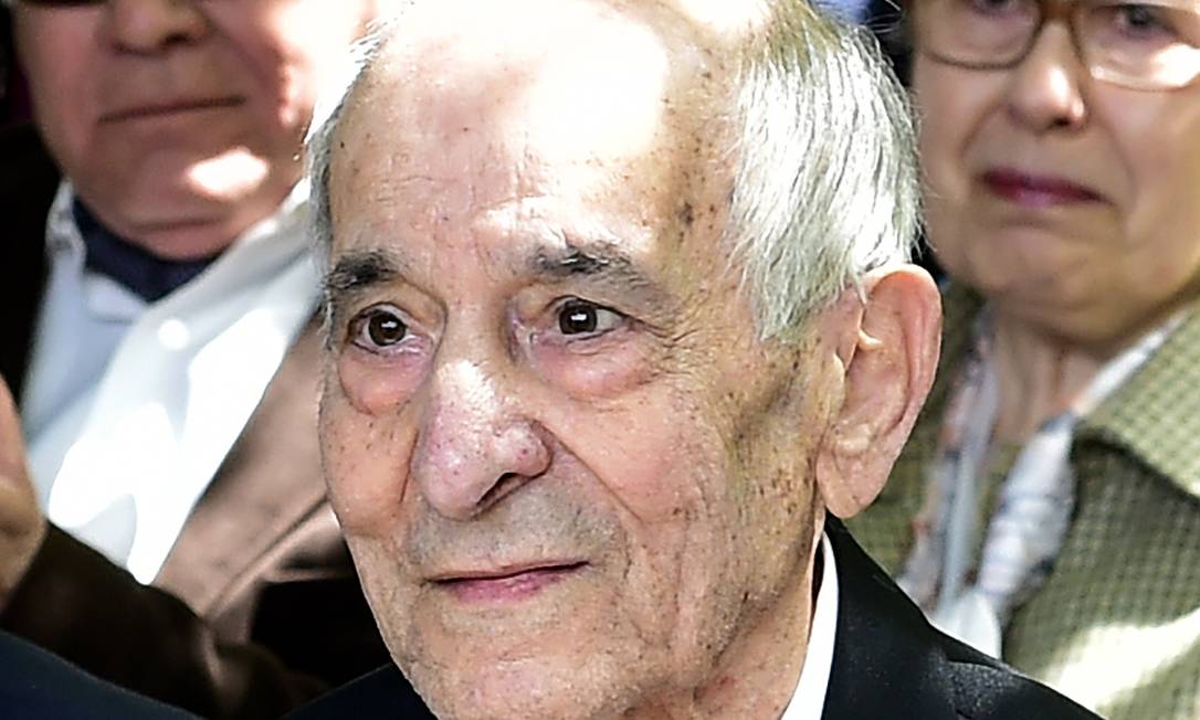 Rafael Gomez Nieto tinha 99 anos e era último sobrevivente de grupo que expulsou nazistas de Paris Foto: GERARD JULIEN / AFP
