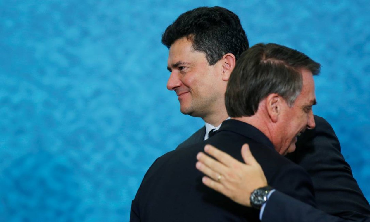 Bolsonaro e Moro durante solenidade, no Palácio do Planalto, para promover o pacote anticrime Foto: Adriano Machado / Agência O Globo - 03/10/2019