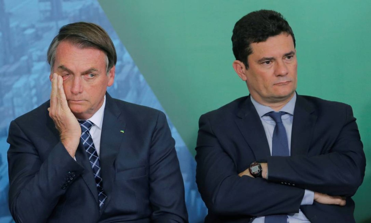 Bolsonaro e Moro durante cerimônia no Palácio do Planalto, em Brasília Foto: Adriano Machado / Reuters