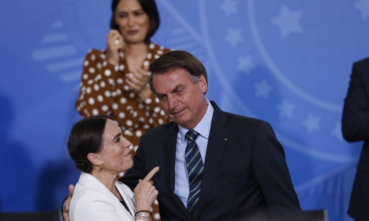 Em seu discurso de posse, no dia 4 de março de 2020, Regina Duarte lembrou que o convite de Bolsonaro falava em 'carta branca' e que não iria 'esquecer'. Ouviu de volta do presidente que ele sempre tinha 'poder de veto' Foto: Pablo Jacob / Pablo Jacob