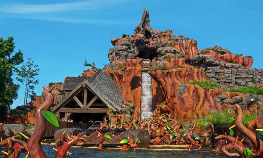 O brinquedo Splash Mountain, no Magic Kingdom, na Flórida, vai passar por uma transformação completa Foto: Divulgação