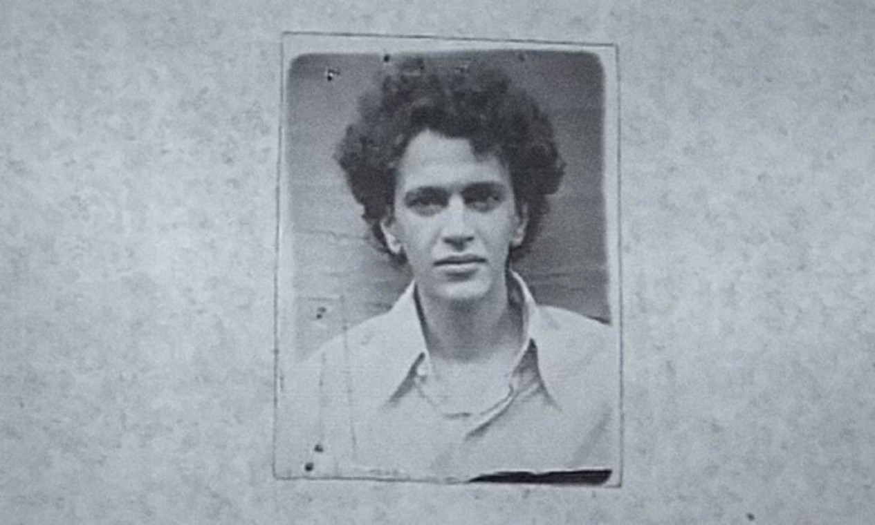Foto de Caetano na época de sua prisão Foto: Reprodução /  