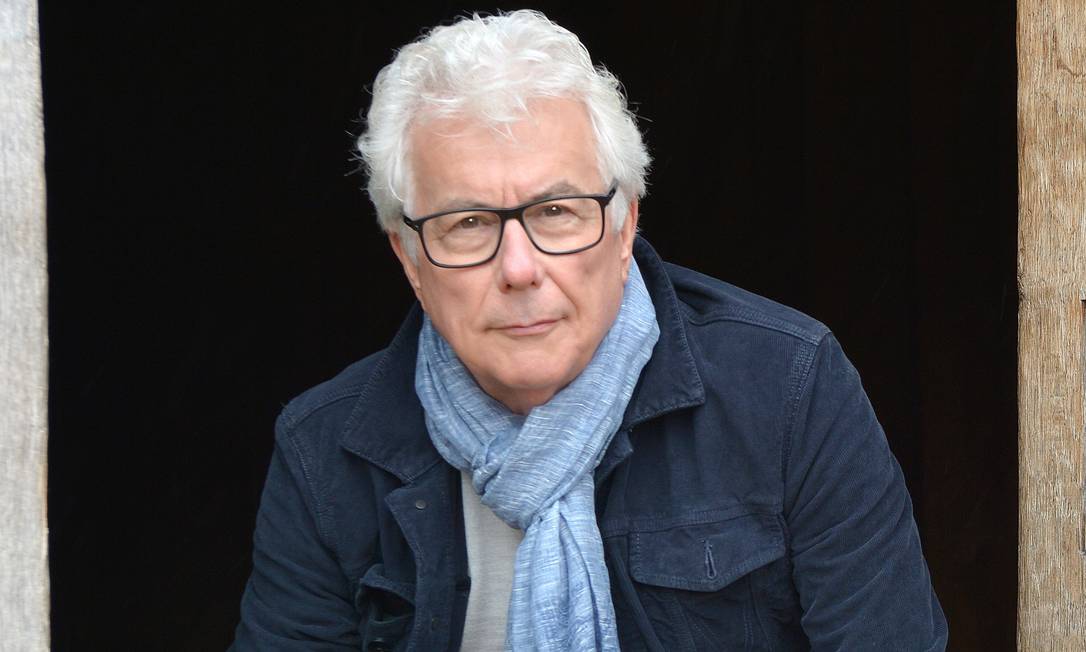 O escritor britânico Ken Follett: "Hoje muita gente está votando contra sua própria liberdade" Foto: Olivier Favre / Divulgação