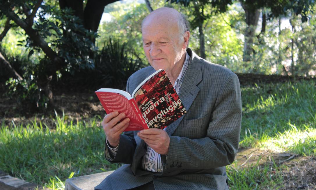 O filósofo italiano Domenico Losurdo, o novo favorito de Caetano Veloso Foto: Heleni Andrade / Divulgação