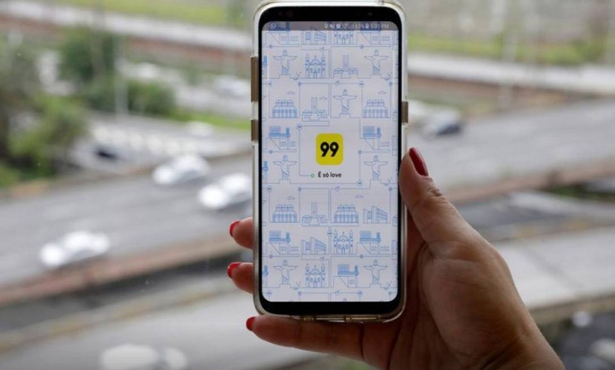 Fundada em 2012 como uma plataforma para motoristas de táxi, depois aberta para autônomos, a 99 se tornou o primeiro unicórnio brasileiro em janeiro de 2018, após ser adquirida pela chinesa Didi Chuxing em negócio avaliado em US$ 1 bilhão. Foto: REUTERS/Paulo Whitaker