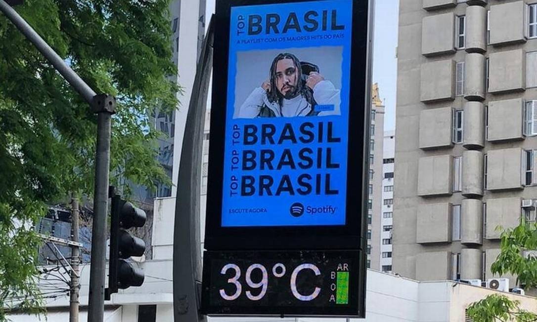 Termômetro de rua em SP marca 39ºC, acima da medida oficial do Inmet Foto: G1