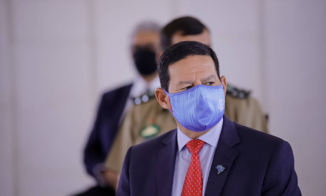 Vice-presidente Hamilton Mourão durante cerimônia militar alusiva ao 100º Aniversário de criação do Serviço de Intendência do Exército Brasileiro no início do mês Foto: ROMERIO CUNHA / Agência O Globo