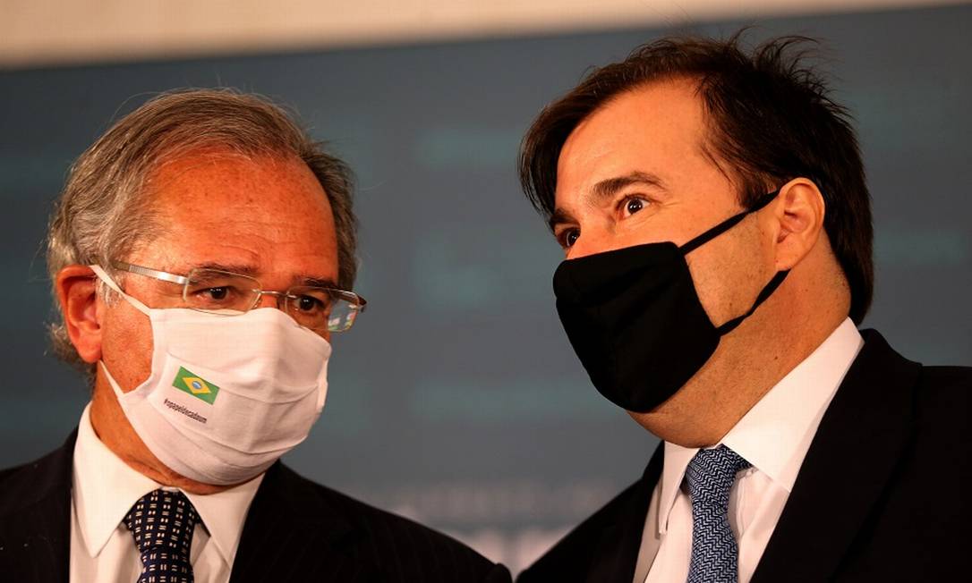 O ministro da Economia, Paulo Guedes e o presidente da Câmara dos Deputados, Rodrigo Maia Foto: Jorge William / Agência O Globo