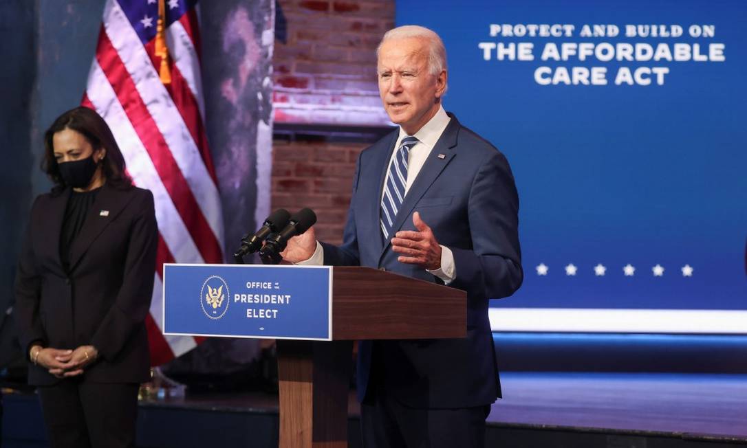 Joe Biden, presidente eleitos dos EUA, e sua vice, Kamala Harris: 'Briefings são úteis, mas podemos seguir adiante sem eles', disse Foto: JONATHAN ERNST / REUTERS