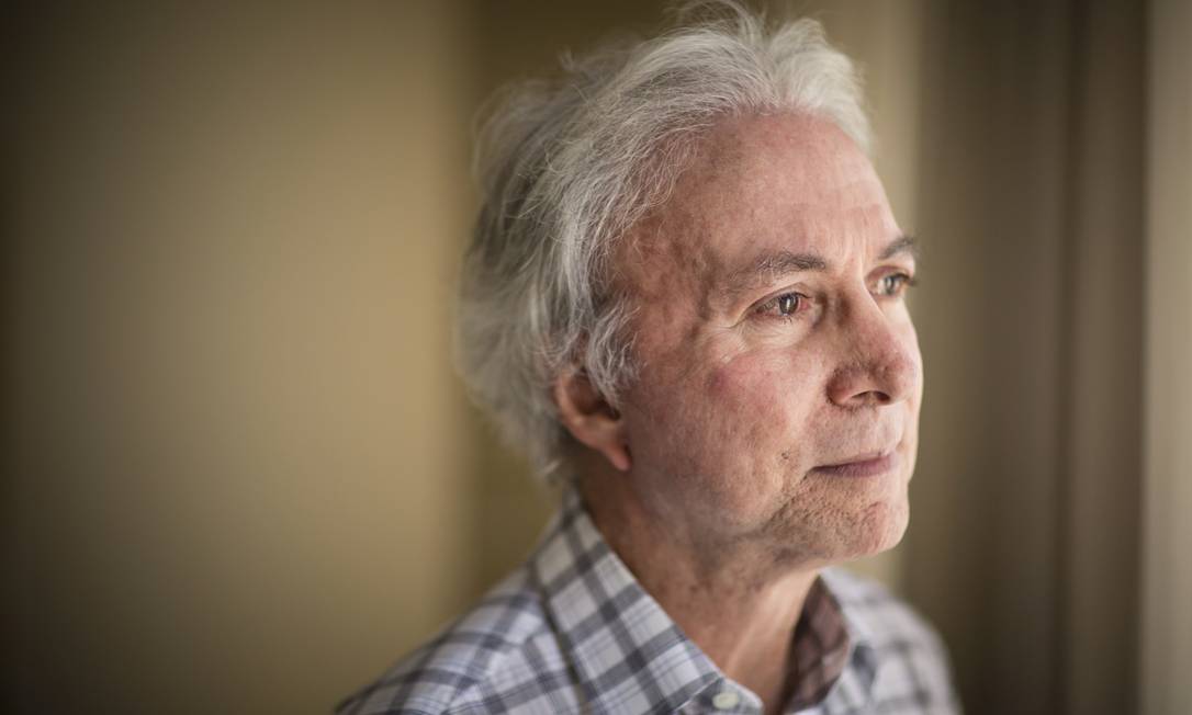 Antonio Carlos Secchin, poeta e membro da ABL, é um dos maiores especialistas na obra de João Cabral de Melo Neto Foto: Fernando Lemos / Agência O Globo