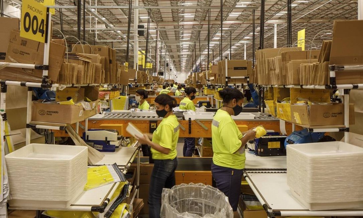 Centro de distribuição do Mercado Livre, em São Paulo; aumento nas vendas pela internet Foto: Caio Guatelli / Agência O Globo