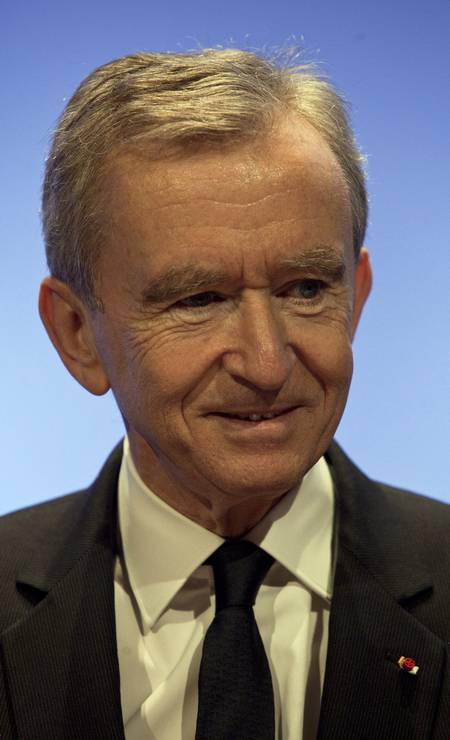 O empresário francês Bernard Arnault, presidente e diretor executivo da LVMH, maior empresa de artigos de luxo do mundo, ocupa o terceiro posto da lista, com uma fortuna de US$150 bilhões Foto: Balint Porneczi / Bloomberg