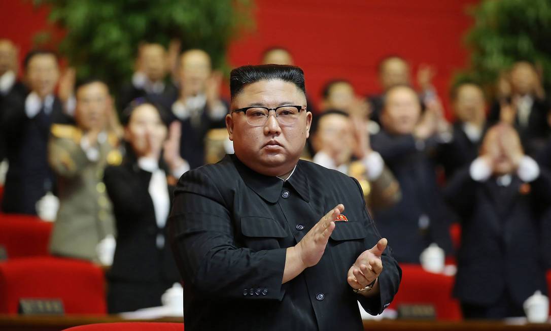 O líder norte-coreano Kim Jong-un participando do 8º Congresso do Partido dos Trabalhadores da Coreia (WPK) em Pyongyang Foto: - / AFP/11-01-2021