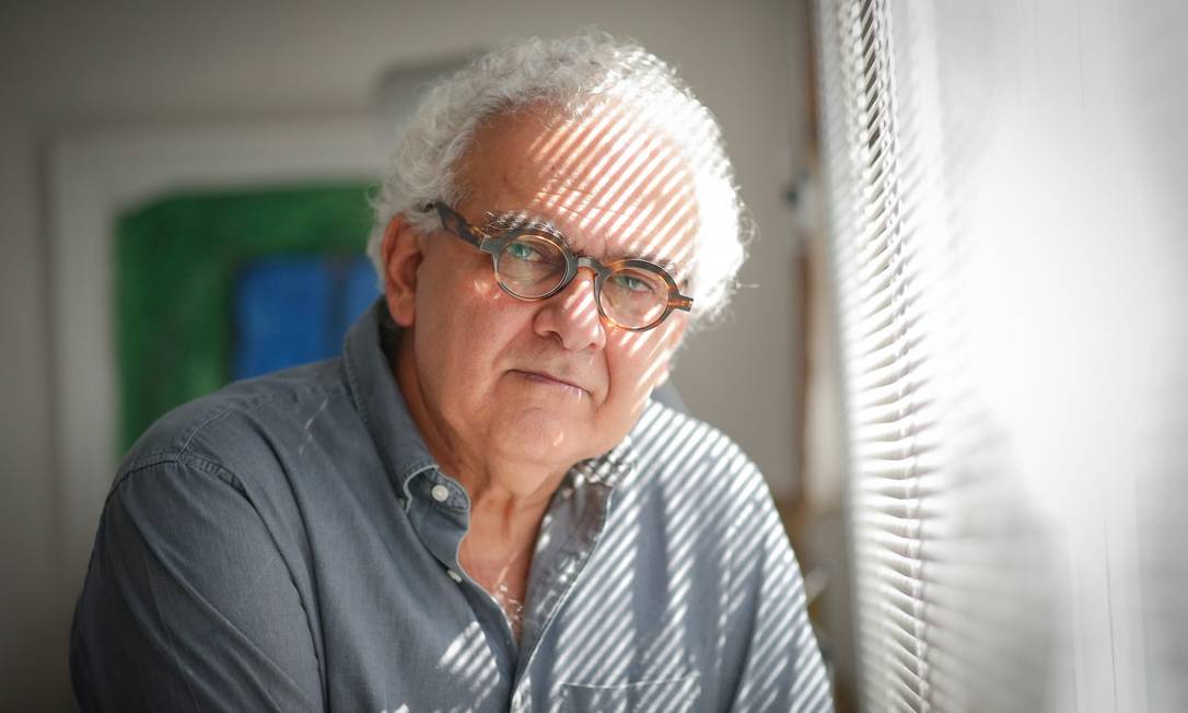 O escritor Milton Hatoum Foto: Marcos Alves / Agência O Globo