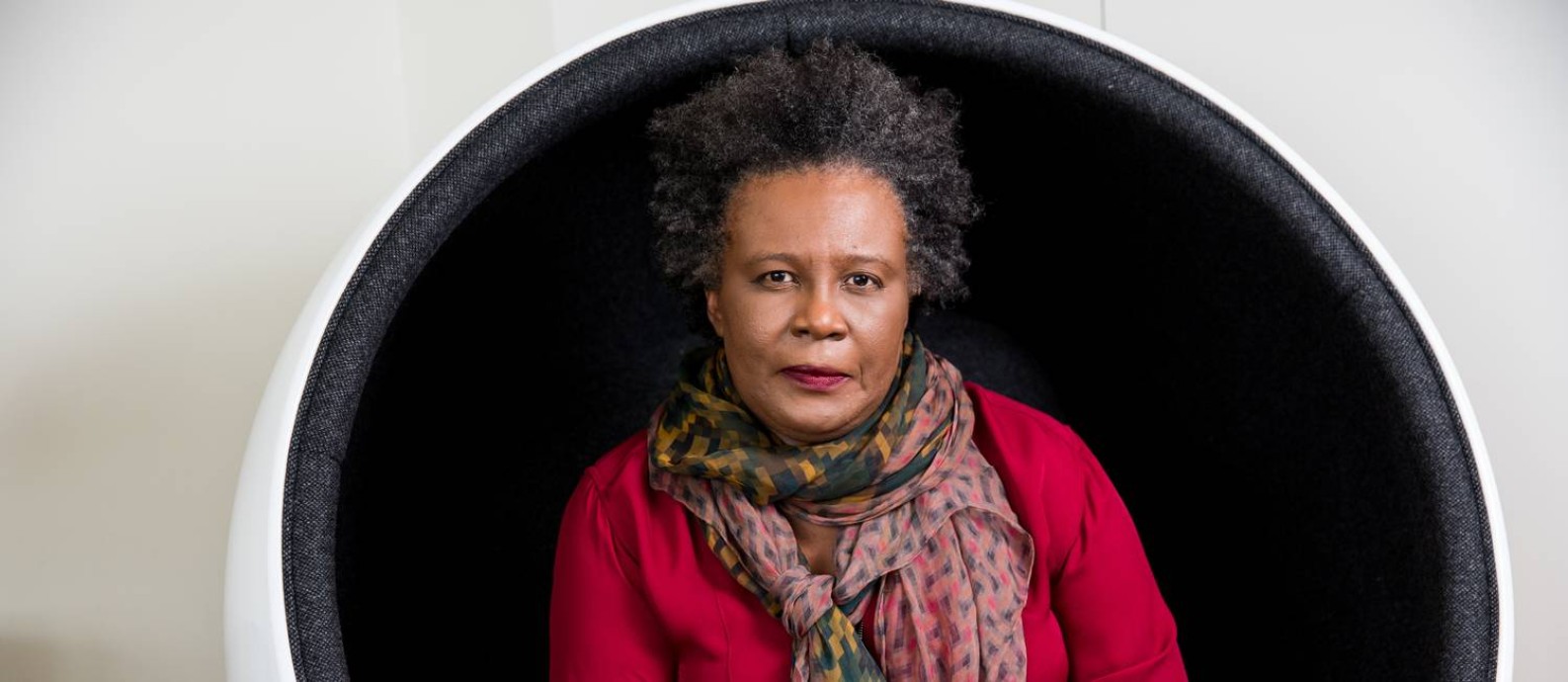 A poeta e ensaísta americana Claudia Rankine, autora de "Cidadã: uma lírica americana" (Jabuticaba) Foto: John D. and Catherine T. MacArthur Foundation / Divulgação