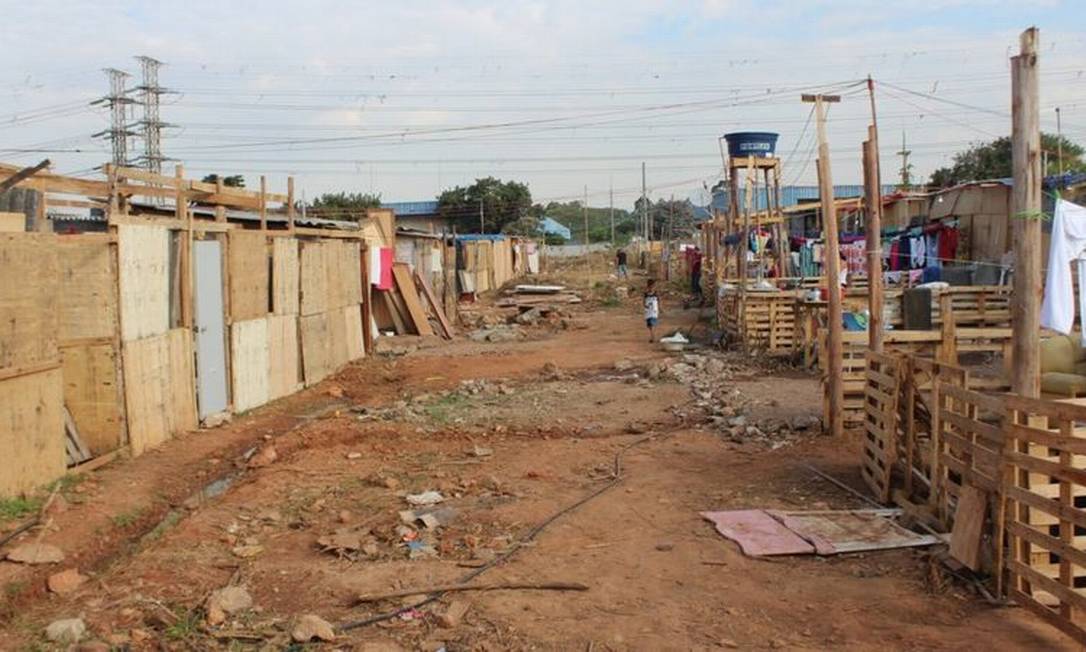 Terreno baldio da prefeitura de São Paulo começou a ser ocupado por pessoas que, no início da pandemia de covid-19, perderam seus empregos e foram despejadas Foto: ANDRÉ NEVES SAMPAIO