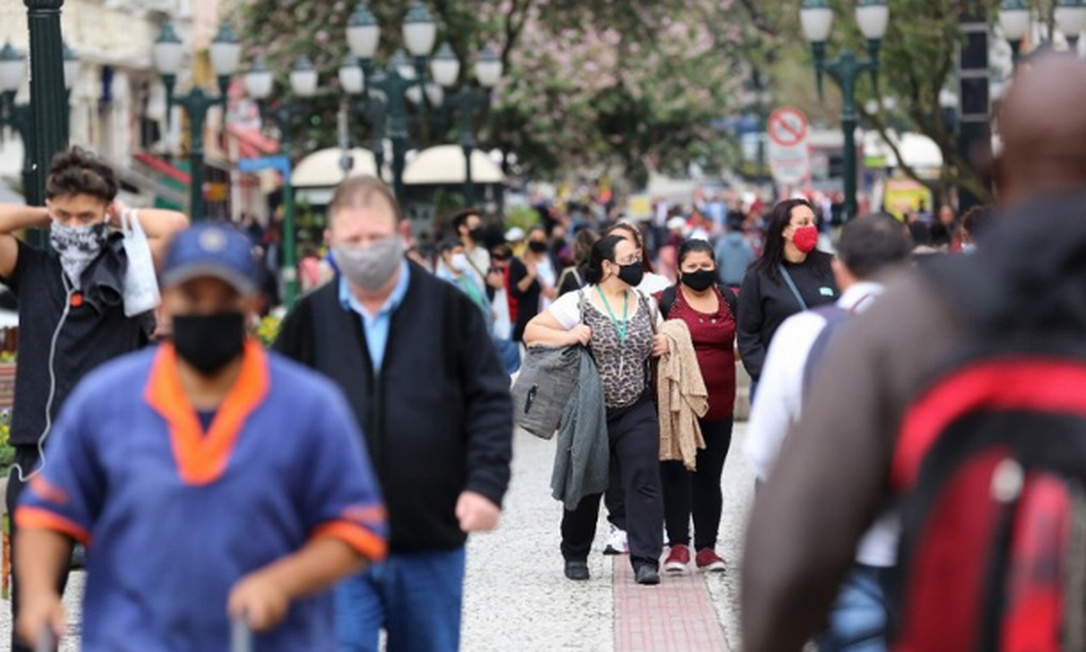 Na sexta-feira, começam os feriados antecidados de 10 dias em São Paulo e Rio para reduzir a circulação nas ruas Foto: GIULIANO GOMES / Infoglobo