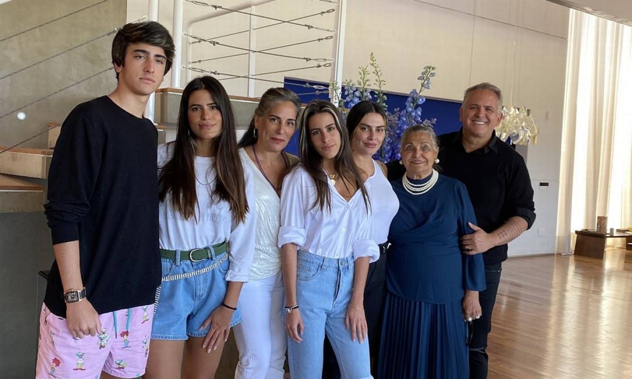 Glória e Orlando com a família reunida Foto: Arquivo pessoal