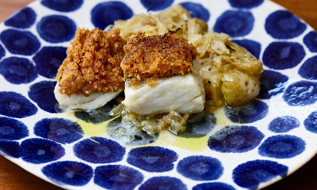 Bacalhau com batata ao murro, o acompanhamento polêmico Foto: O Globo