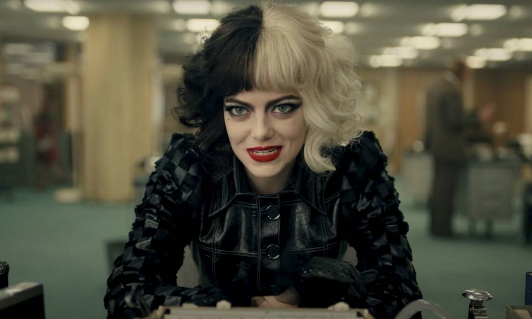 Emma Stone no papel da vilã Cruella. Foto: Reprodução