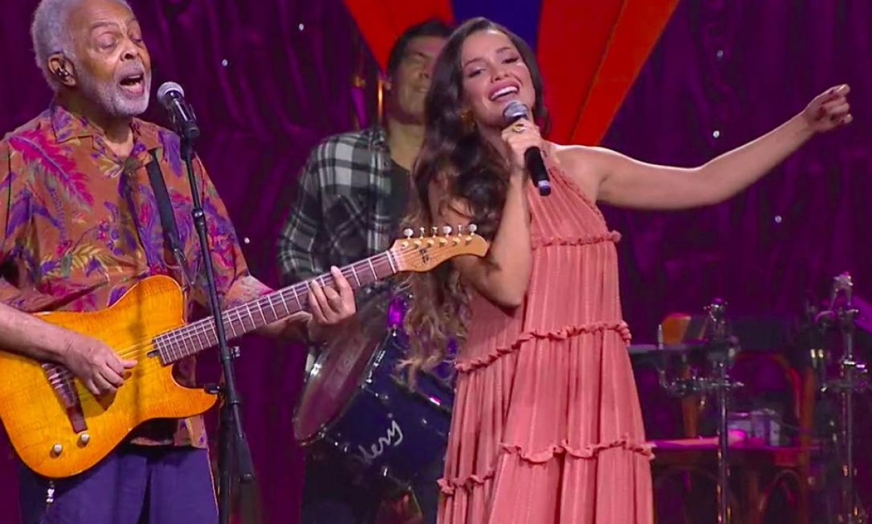 O cantor Gilberto Gil e a ex-BBB Juliette Freire em live junina Foto: Reprodução