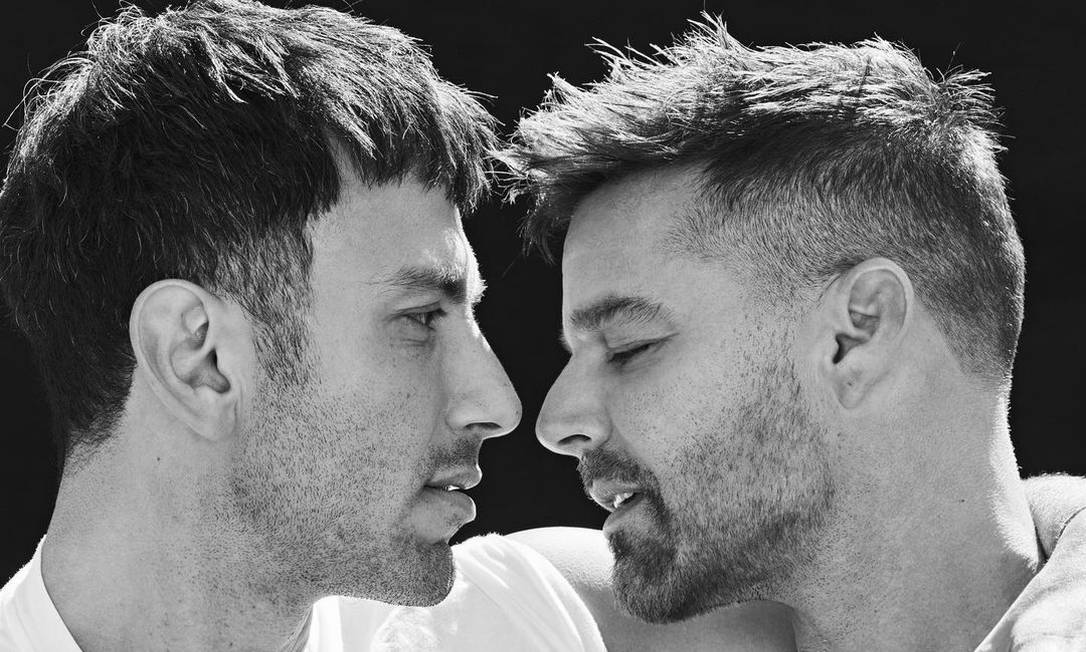 Ricky Martin e o Marido Jwan Yosef para revista Cap 74024 Foto: Reprodução/Instagram