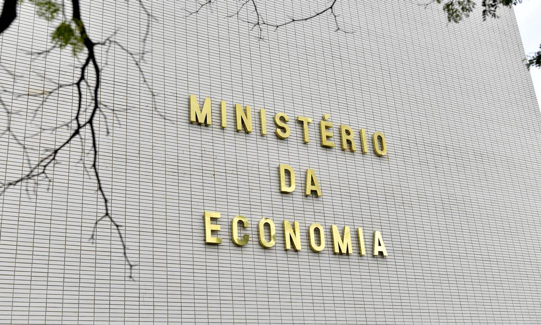 Diferença entre o reajuste do teto e a correção das despesas definirá espaço do governo para gastar mais em 2022 Foto: Geraldo Magela / Agência O Globo