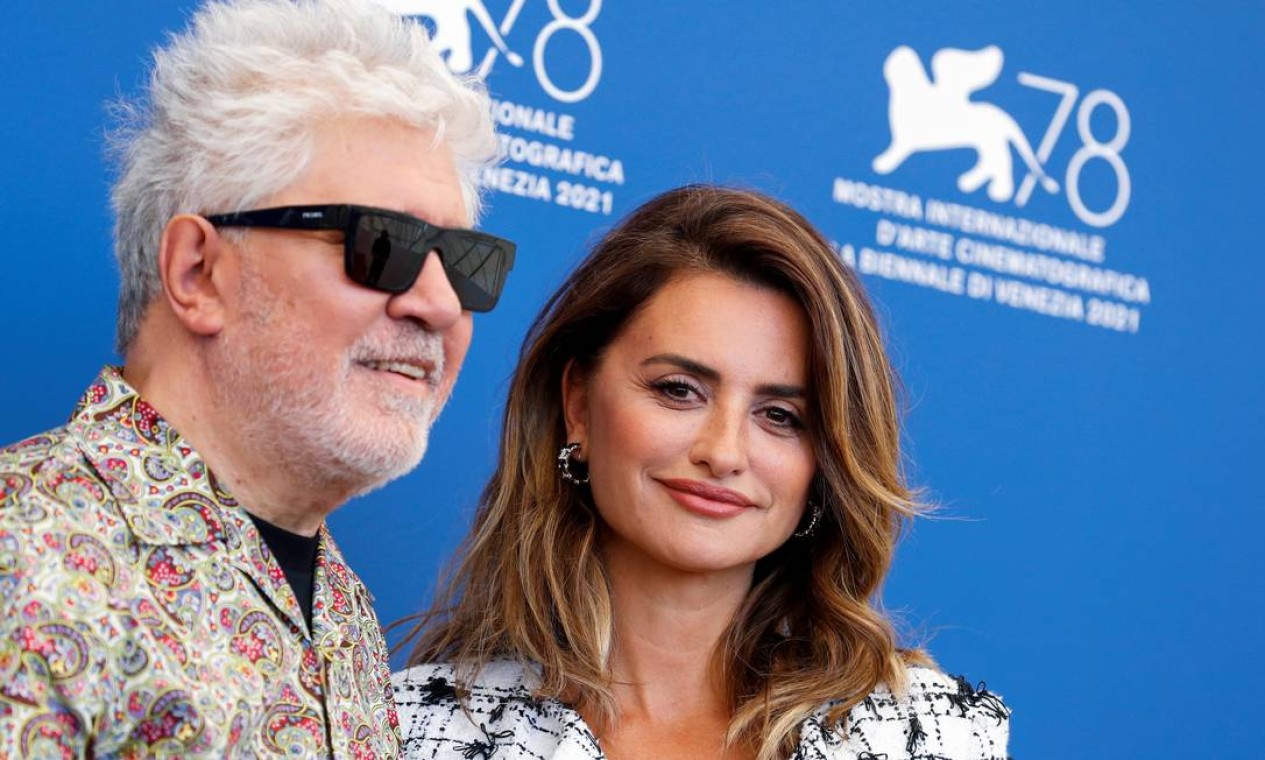 O 78º Festival de Cinema de Veneza teve início nesta quarta, 1º de setembro, com a exibição para a imprensa do filme 'Mães Paralelas', do espanhol Pedro Almodóvar na competição Foto: YARA NARDI / REUTERS