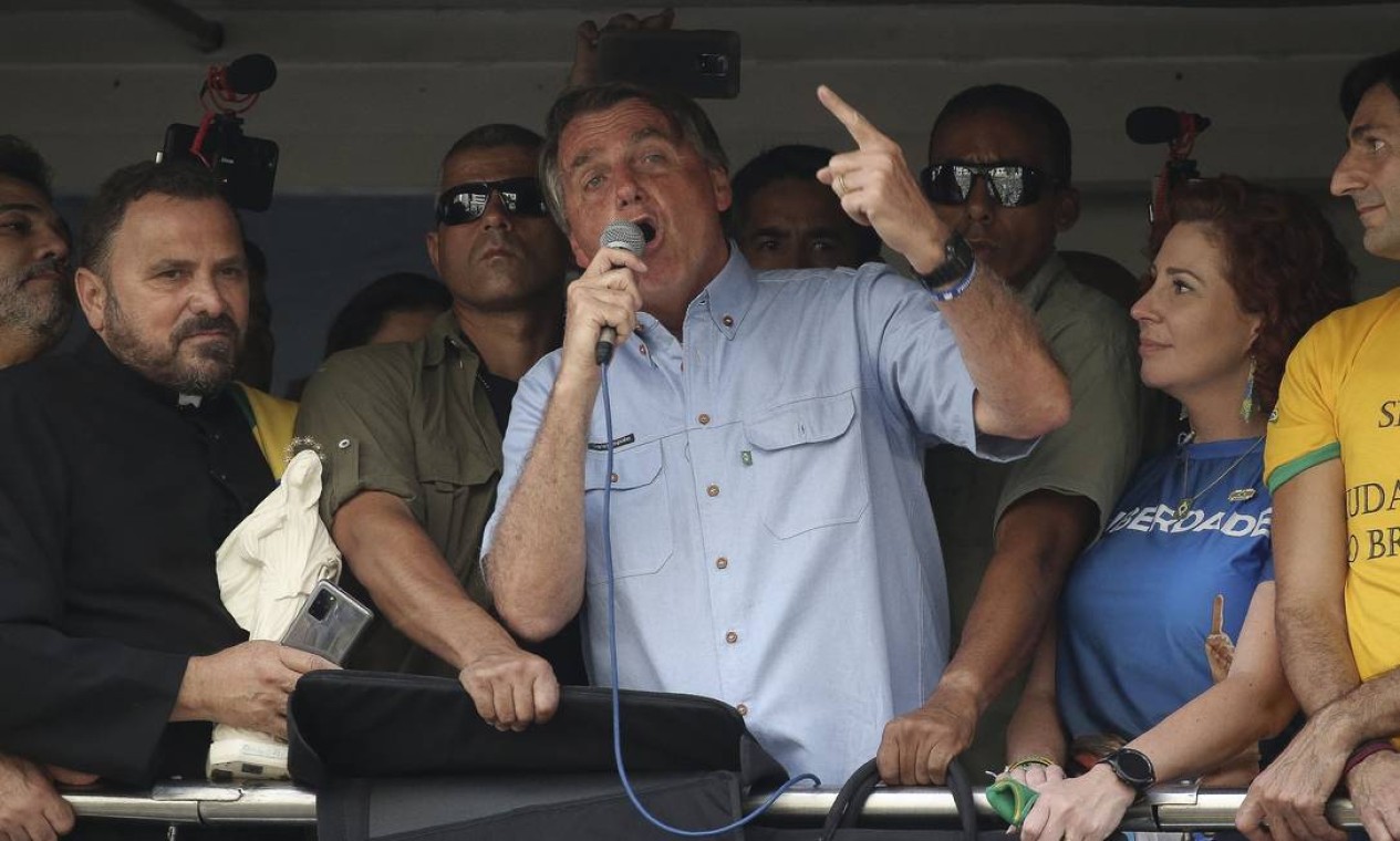 Presidente ataca STF e adota tom golpista em discurso para apoiadores na Avenida Paulista, em São Paulo Foto: Paulo Lopes / AFP