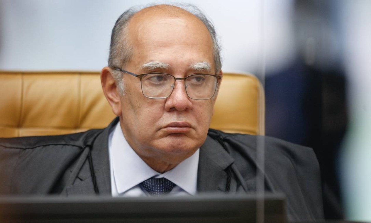 QUEBRA DE SIGILO - Em 30 de setembro, Gilmar Mendes decidiu suspender processos envolvendo a quebra do sigilo de Flávio no caso Queiroz. A decisão de Gilmar atende ao pedido do advogado Frederick Wassef, defensor do filho do presidente. Wassef se reuniu dois dias antes com o presidente Jair Bolsonaro no Palácio da Alvorada. A determinação do ministro beneficia apenas o senador do PSL. Foto: Fellipe Sampaio /SCO/STF