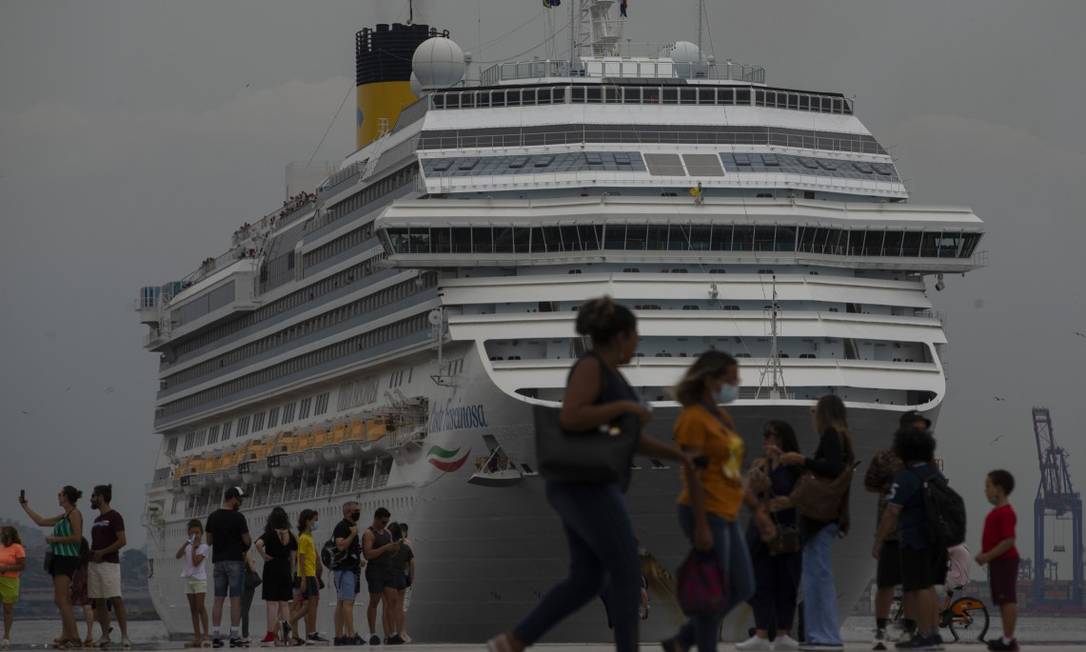 Chegada do Navio Costa Fascinosa ao Porto do Rio, em 30 de dezembro de 2021 Foto: Marcia Foletto / Agência O Globo