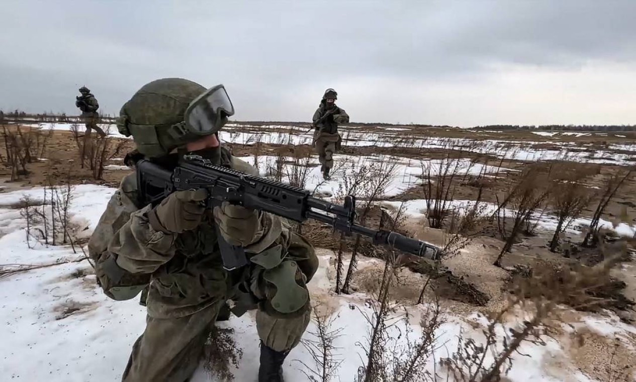 Tropas russas durante exercício conjunto das forças armadas da Rússia e da Bielorrússia Foto: - / AFP