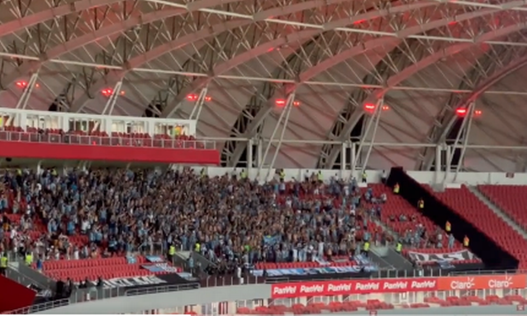 Torcida do Grêmio entoou música racista em clássico contra o Inter no Beira-Rio Foto: Reprodução