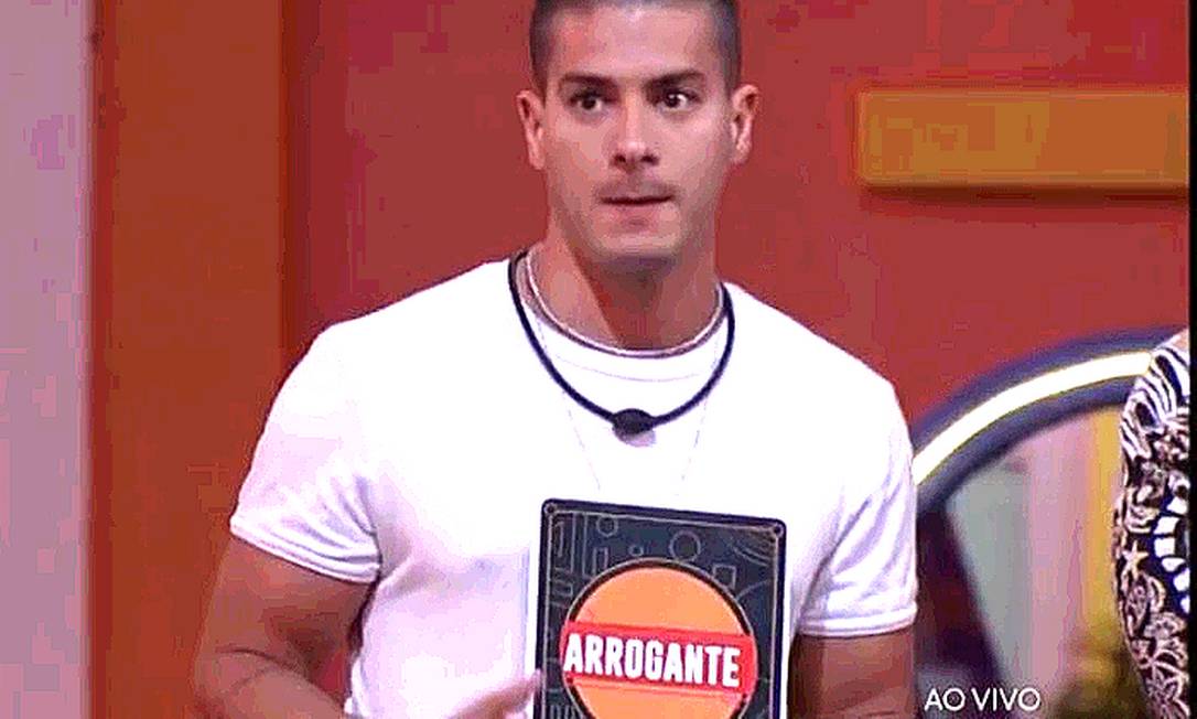 Arthur Aguiar e Laís durante o Jogo da Discórdia no 'BBB 22'. Foto: Reprodução