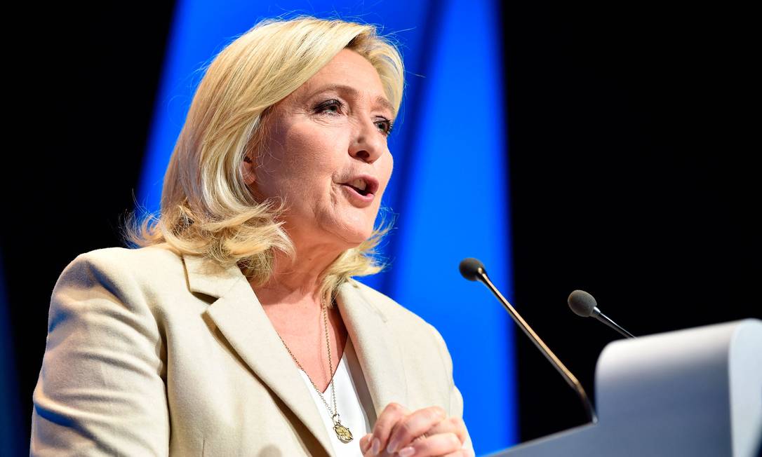 Marine Le Pen discursa em uma reunião de campanha na comuna de Stiring-Wendel Foto: Jean-Christophe Verhaegen / AFP