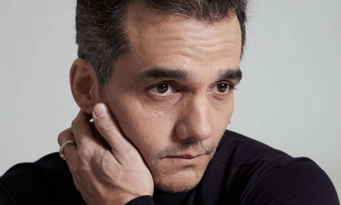 Wagner Moura: co-protagonista de 'Iluminadas', da Apple TV+ Foto: Bob Wolfenson/ Divulgação