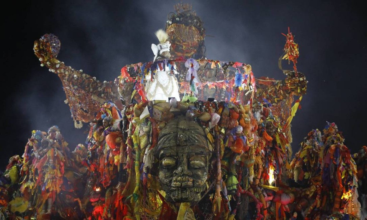 Grande Rio fala sobre Exu na Marquês de Sapucaí Foto: Ailton de Freitas / Agência O Globo