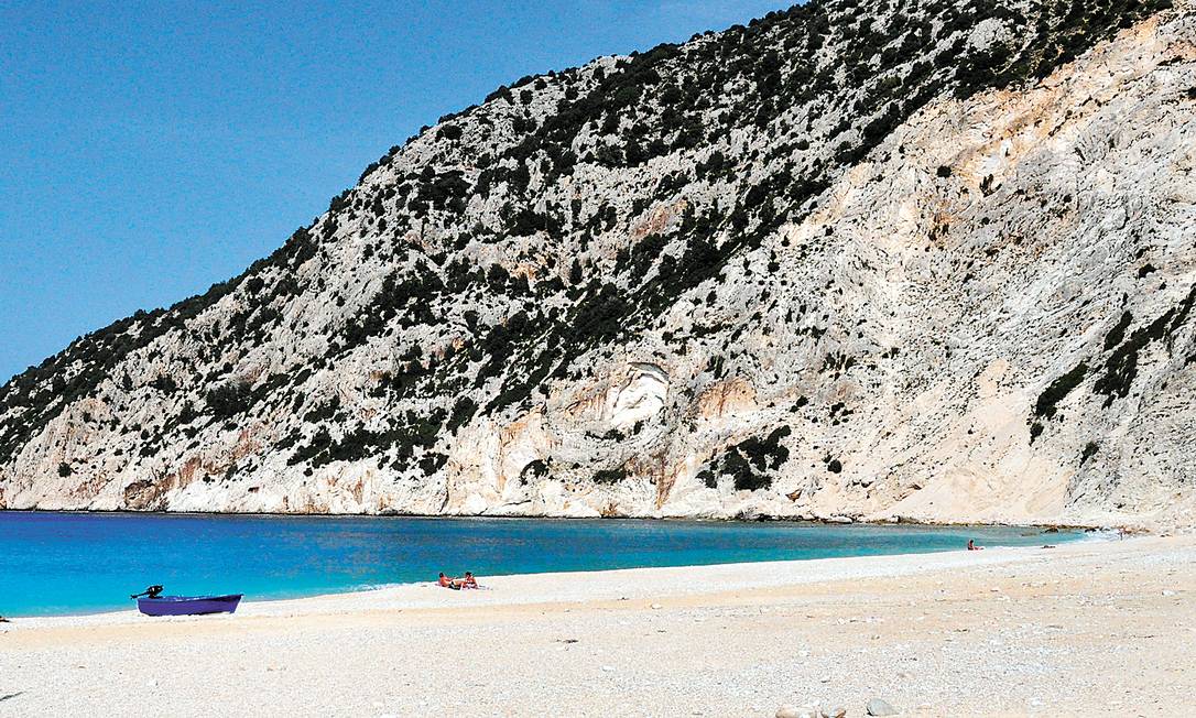 
Myrtos, uma das mais bonitas praias em Cefalônia
Foto: O GLOBO / Flávio Freire