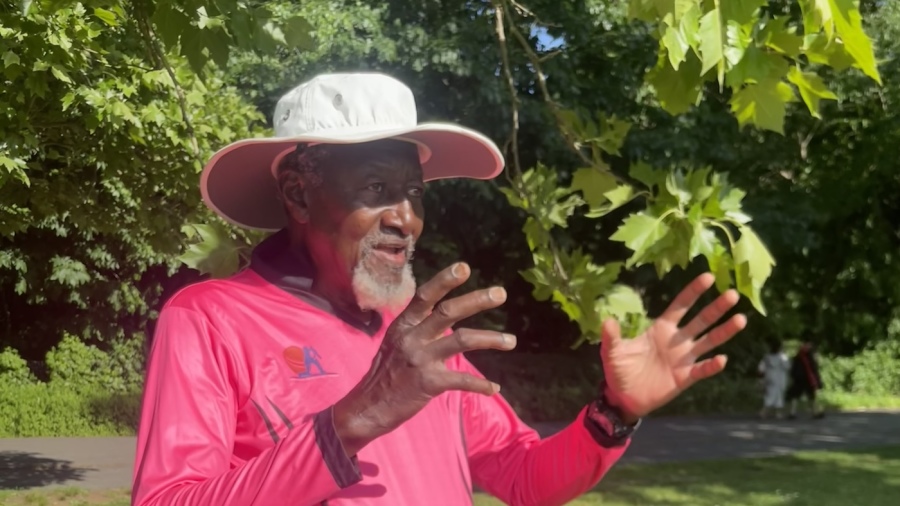 Steve Bucknor gestures