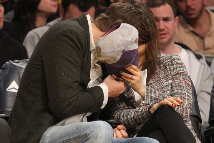 Tuesday March 4, 2014: Ashton Kutcher and Mila Kunis out at the Lakers game. The New Orleans Pelicans defeated theLos Angeles Lakers by the final score of 132-125 at Staples Center in downtown Los Angeles, CA. Pictured: Ashton Kutcher and Mila Kunis Ref: SPL711110 040314 Picture by: London Ent / Splash News Splash News and Pictures Los Angeles: 310-821-2666 New York: 212-619-2666 London: 870-934-2666 photodesk@splashnews.com