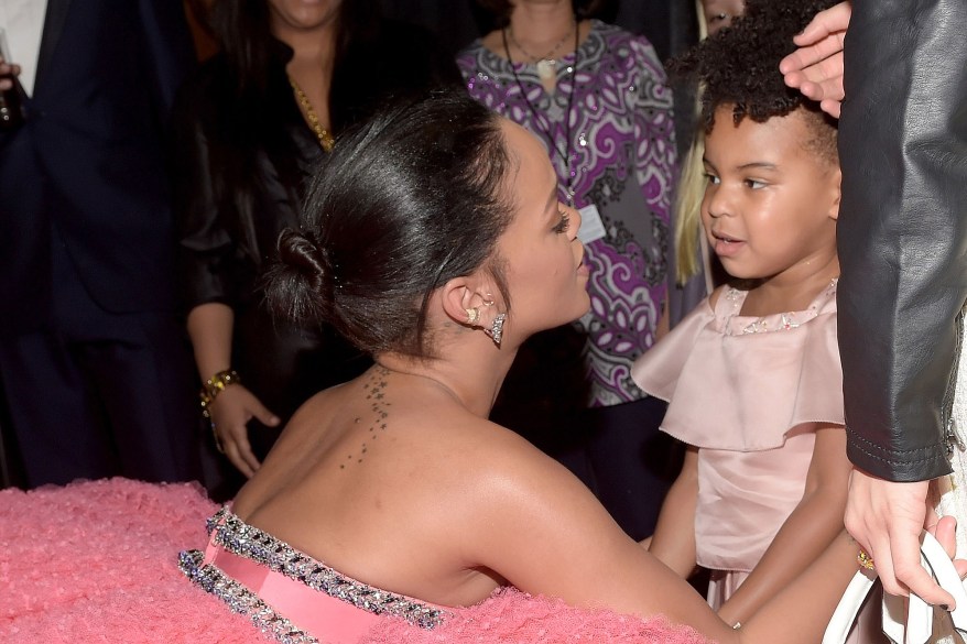 Greeting pal Rihanna at the Grammys on Feb. 8, 2015