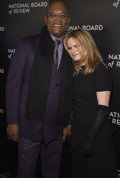 Samuel L. Jackson and Jennifer Jason Leigh bond at the National Board of Review gala on Tuesday in New York.