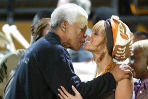 Nelson Mandela and Beyoncé in 2003