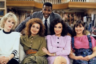 Julia Duffy, Annie Potts, Meshach Taylor, Dixie Carter, Jan Hooks in "Designing Women"