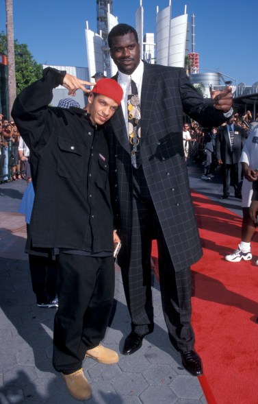 Shaquille O'Neal felt fly in his suit and tie alongside Peter Gun.